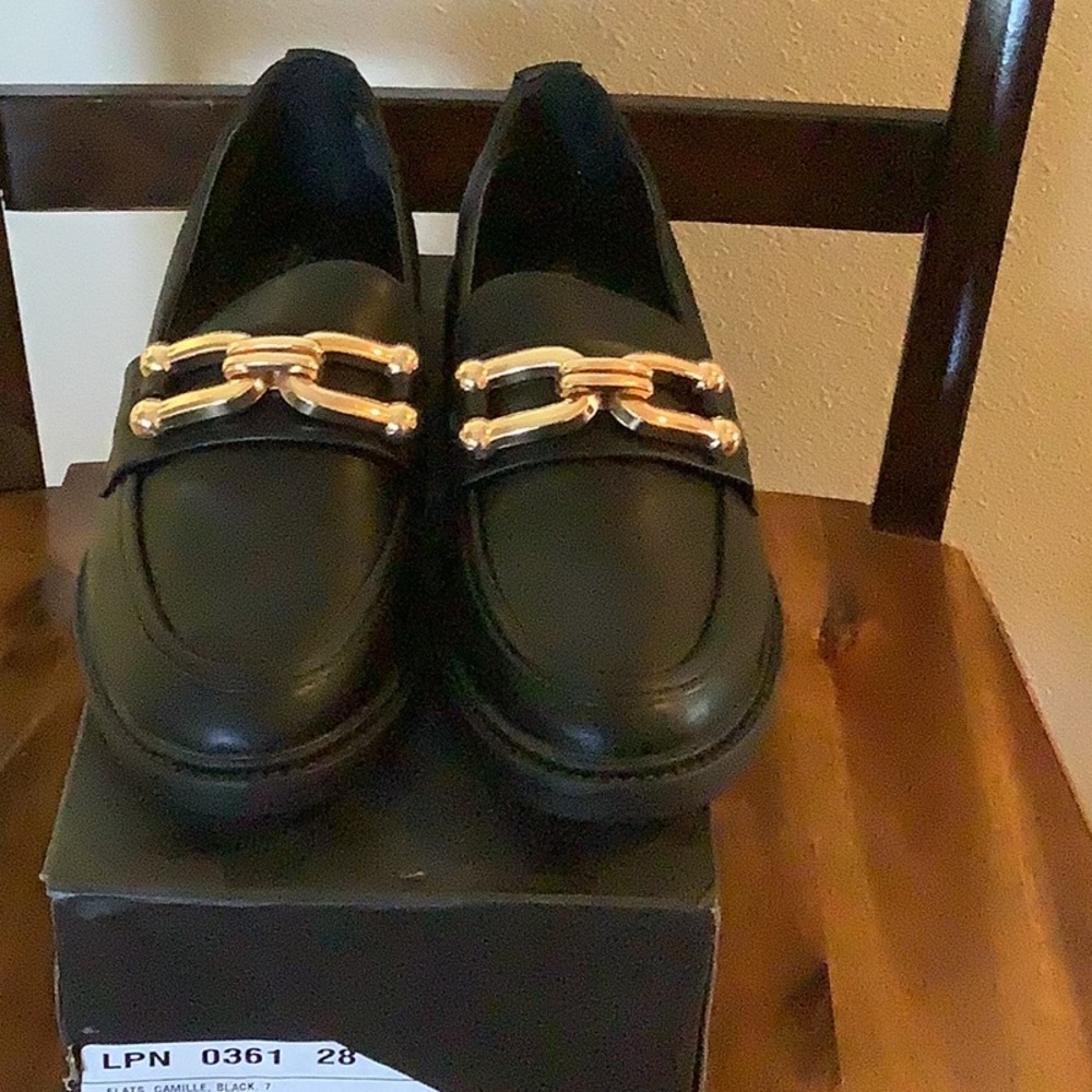 Shoedazzle Black Flats